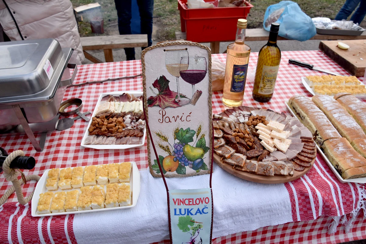 VINCEKOVO U LUKAČU: Od blagoslova na Jelkovcu do druženja kod vatrogasnog doma