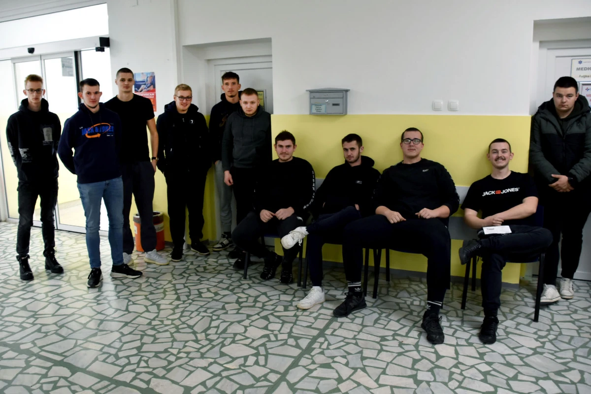 Put do vojničke odore vodi preko liječničkog pregleda: Generacija 2007. na testu sposobnosti u Požegi