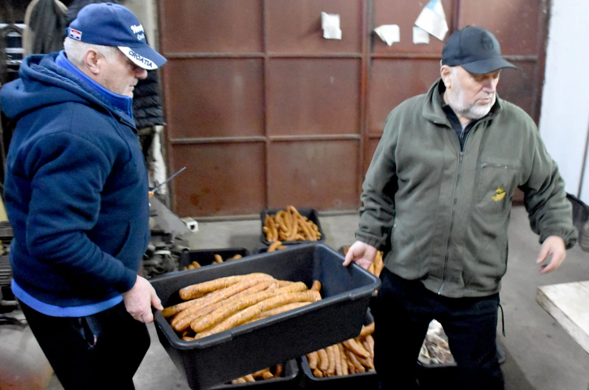 DANAS U VETOVU: Sve je spremno za spektakularno 14. Vincelovo na Trgu svetog Vinka