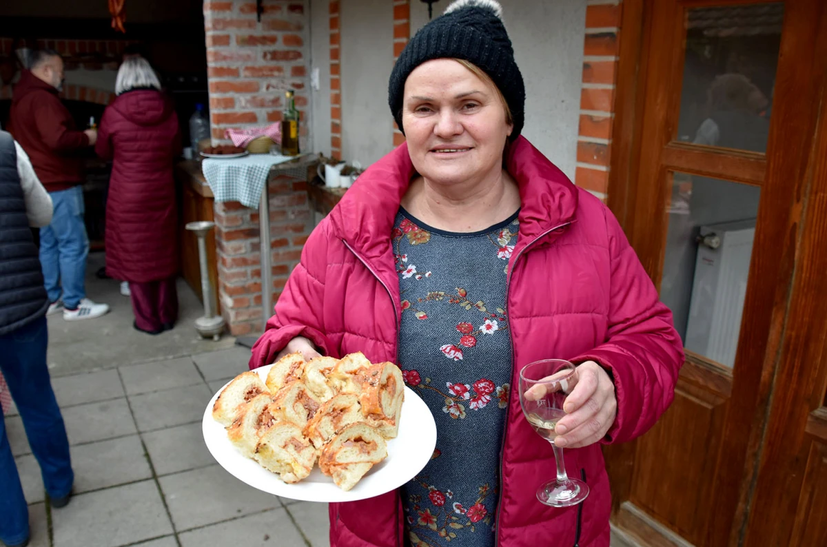 Prvi rez za rodnu godinu: Klaudija Mihaljević Ruža otvorila sezonu u vinogradu Vuković na Sokolovcu