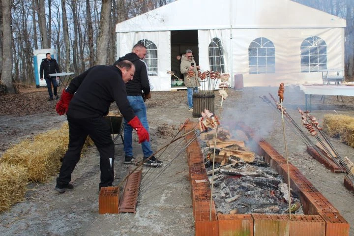 ’VINA MARKOTA’: Na Starcu proslavili Vincelovo uz blagoslov vinove loze, pjesmu i druženje