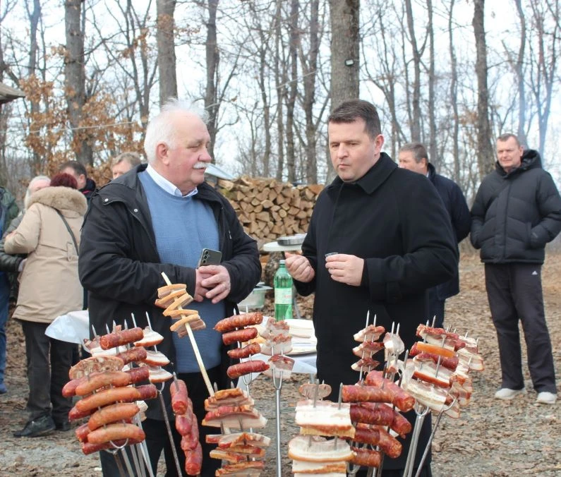 ’VINA MARKOTA’: Na Starcu proslavili Vincelovo uz blagoslov vinove loze, pjesmu i druženje