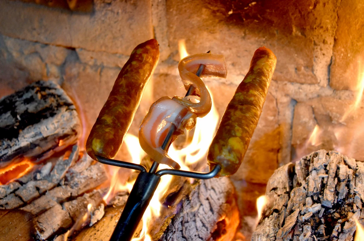 Vincelovo na krovu Požege: Branko Smolić proslavio početak vinogradarske godine na obroncima Sokolovca