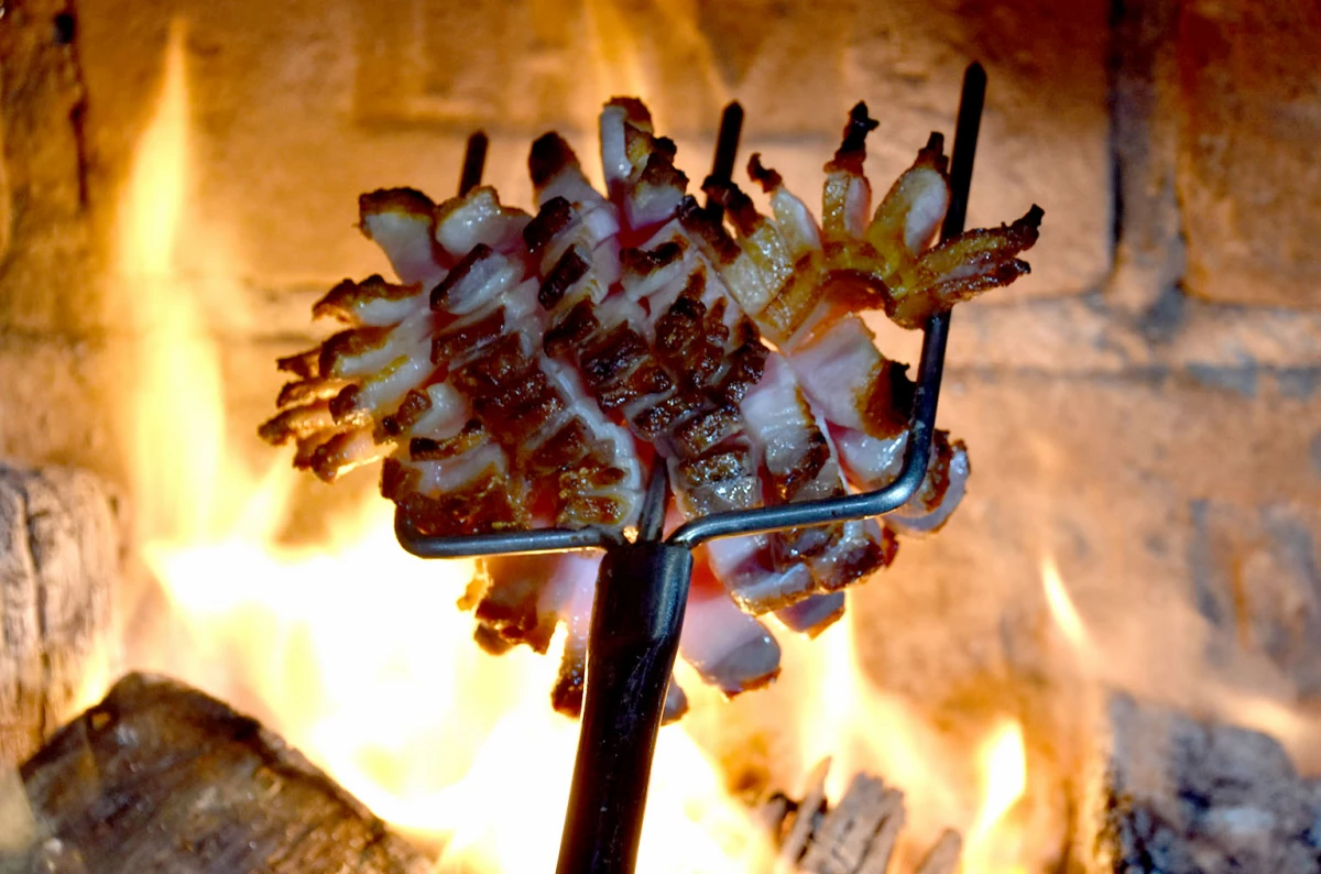 Vincelovo na krovu Požege: Branko Smolić proslavio početak vinogradarske godine na obroncima Sokolovca