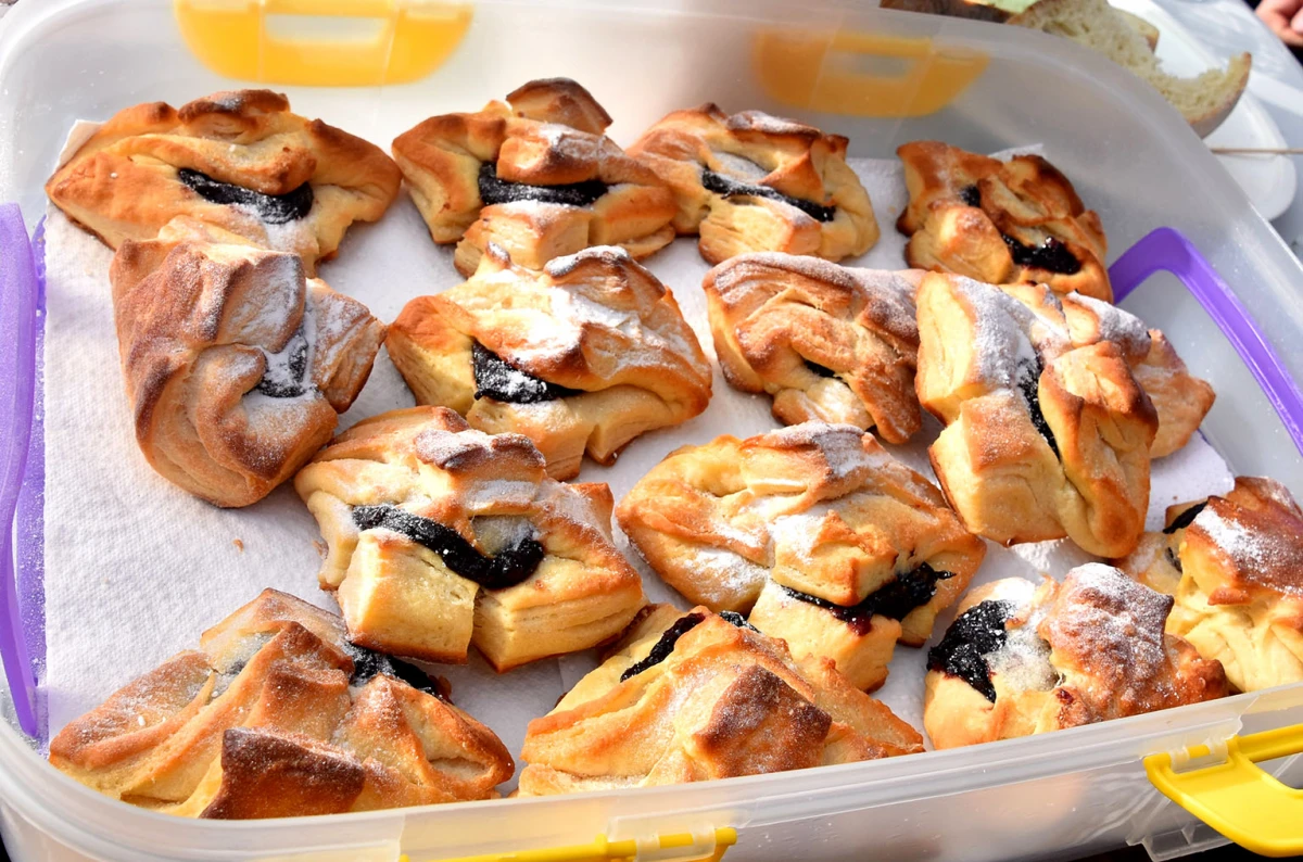 Vincelovo kod Ivanovića na Sokolovcu: DJ Pavka rezao lozu, a harmonikaš Dražen grijao atmosferu