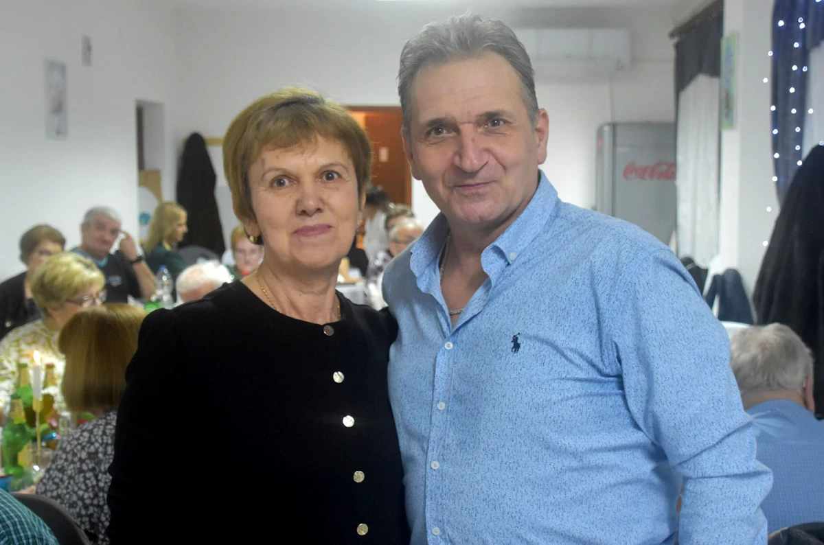 Velički umirovljenici pjesmom i plesom proslavili Marinje: Sedam slavljenica darivano za imendan