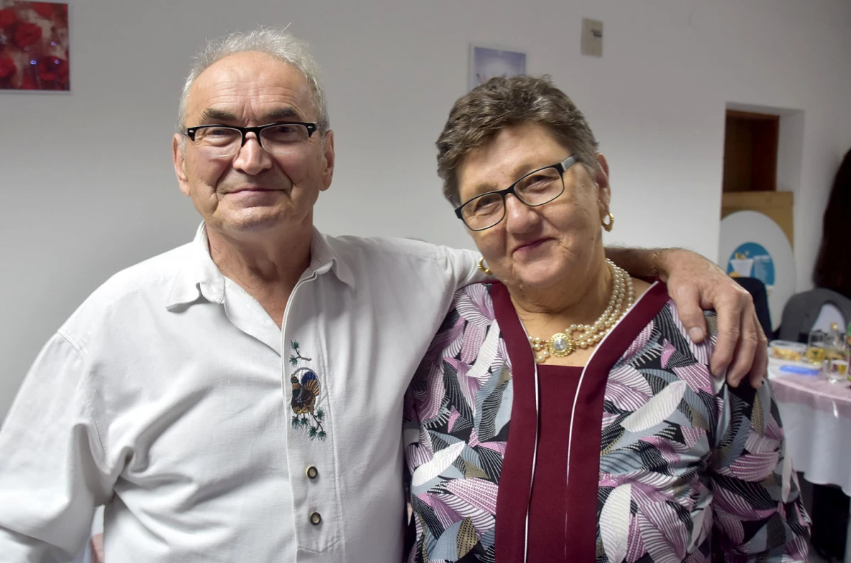 Velički umirovljenici pjesmom i plesom proslavili Marinje: Sedam slavljenica darivano za imendan