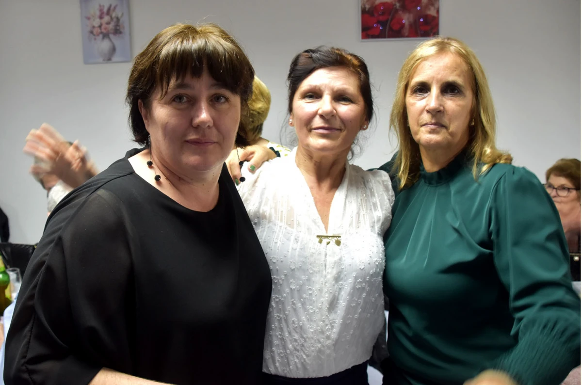 Velički umirovljenici pjesmom i plesom proslavili Marinje: Sedam slavljenica darivano za imendan