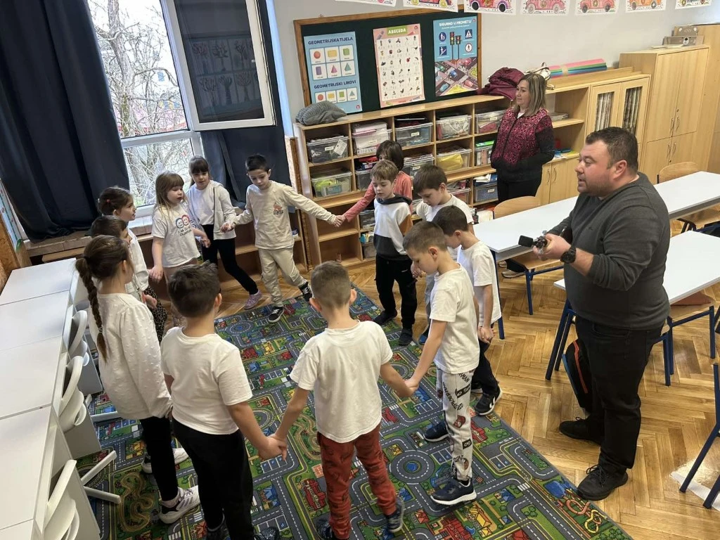 Djetinjstvo koje povezuje: Školski projekt „Cesarić u Cesariću“ okupio učenike, obitelji i brojne goste