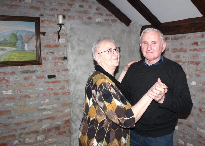 Pleternički umirovljenici posjetili eko-etno selo u Staroj Kapeli