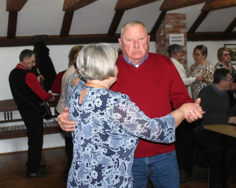 Pleternički umirovljenici posjetili eko-etno selo u Staroj Kapeli