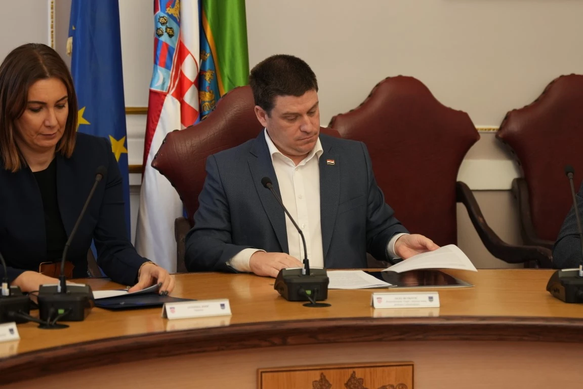 Potpisan ugovor za izgradnju čvora Požega: Snažan infrastrukturni iskorak za Slavoniju