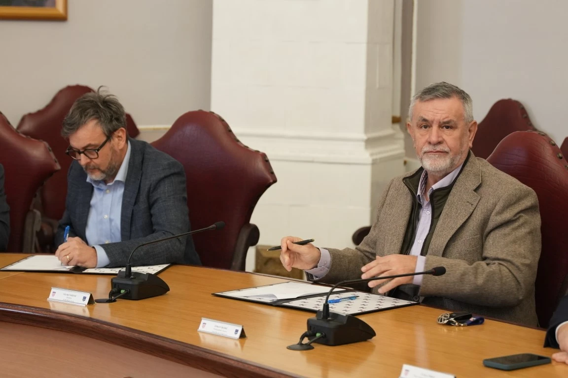 Potpisan ugovor za izgradnju čvora Požega: Snažan infrastrukturni iskorak za Slavoniju