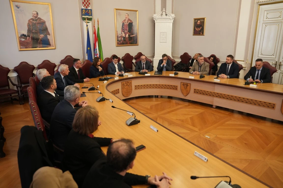 Potpisan ugovor za izgradnju čvora Požega: Snažan infrastrukturni iskorak za Slavoniju