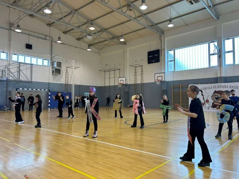 ČAGLINSKA OSNOVNA ŠKOLA „Poklade su, poklade su i ludi su dani“