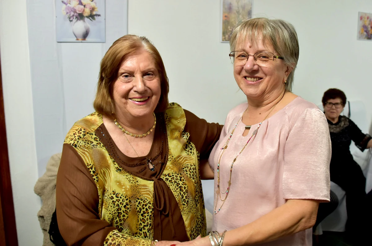 VESELO U VELIKOJ: Velički umirovljenici spojili Valentinovo i maškare u nezaboravnu zabavu