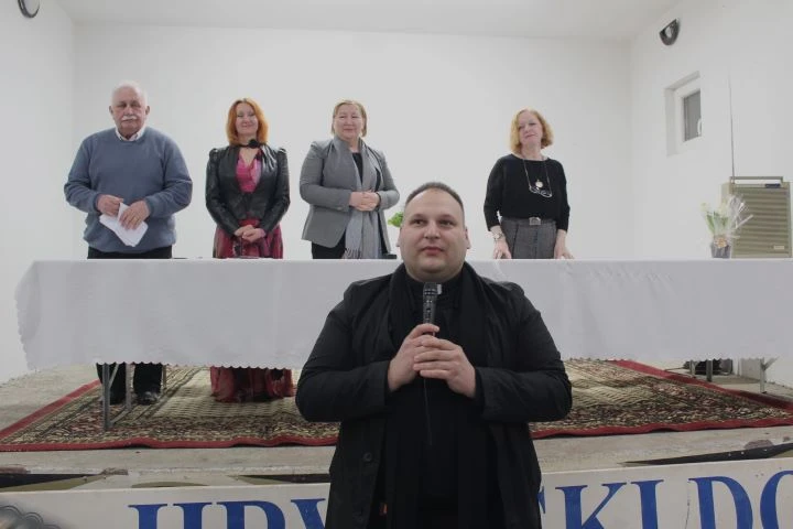 U Tekiću održana pjesnička večer za pamćenje