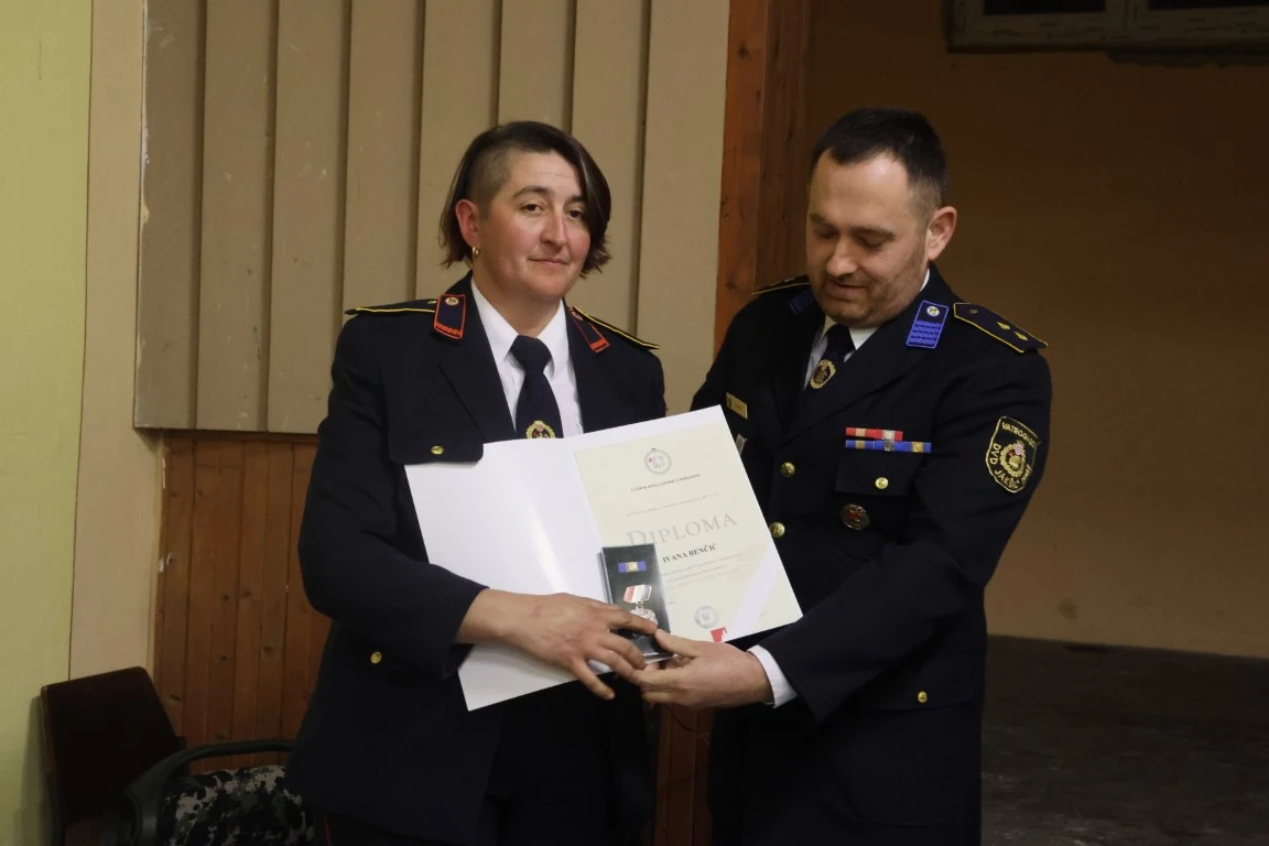 Bektežani Ivan Ramić i Zdravko Galić vatrogasci su 60, a Vlado Stipić i Josip Galić 50 godina