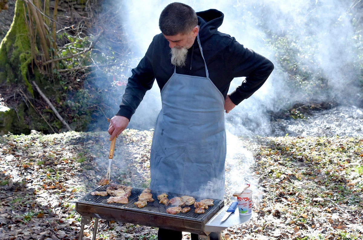 NOVI ČLANOVI U IZVIĐAČKOJ OBITELJI: Na ’Šumarijskoj livadi’ podijeljene marame požeškim ’Sovicama’ i ’Gremlinima’