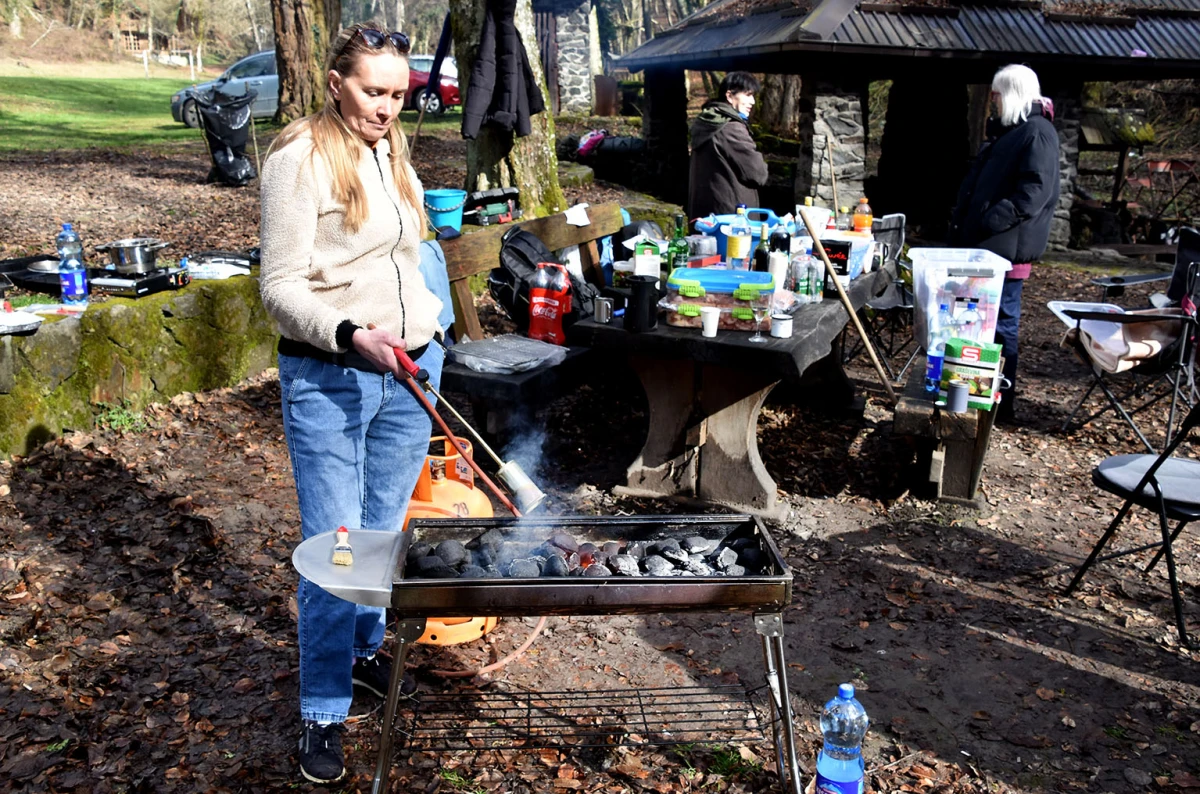 NOVI ČLANOVI U IZVIĐAČKOJ OBITELJI: Na ’Šumarijskoj livadi’ podijeljene marame požeškim ’Sovicama’ i ’Gremlinima’