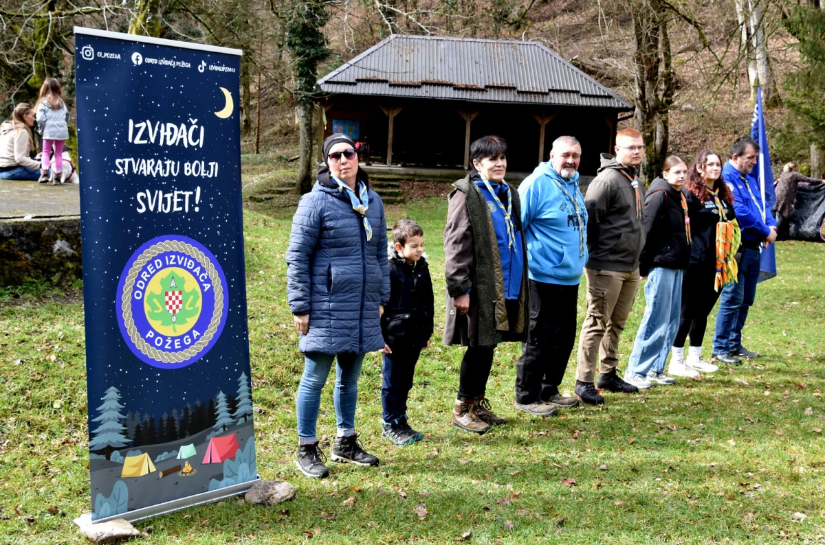 NOVI ČLANOVI U IZVIĐAČKOJ OBITELJI: Na ’Šumarijskoj livadi’ podijeljene marame požeškim ’Sovicama’ i ’Gremlinima’