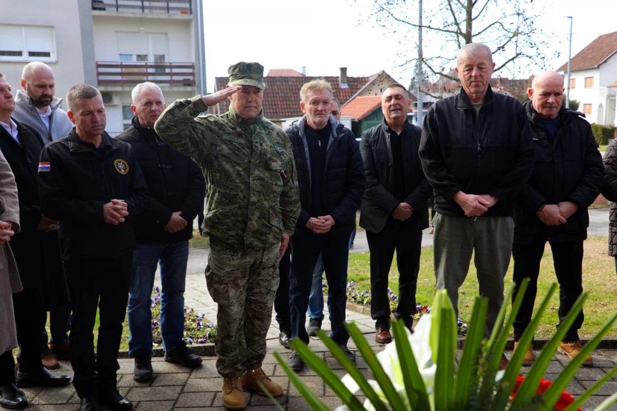 Odana počast poginulim hrvatskim braniteljima pleterničkog kraja uz hodočašće hrvatskih branitelja u Svetište Gospe od Suza