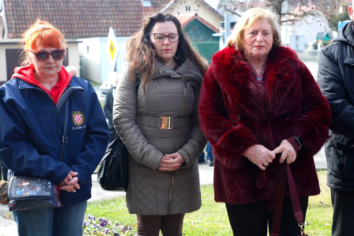 Odana počast poginulim hrvatskim braniteljima pleterničkog kraja uz hodočašće hrvatskih branitelja u Svetište Gospe od Suza