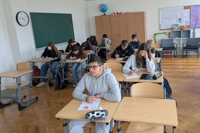 Ružičaste majice i snažne poruke protiv nasilja u čaglinskoj školi