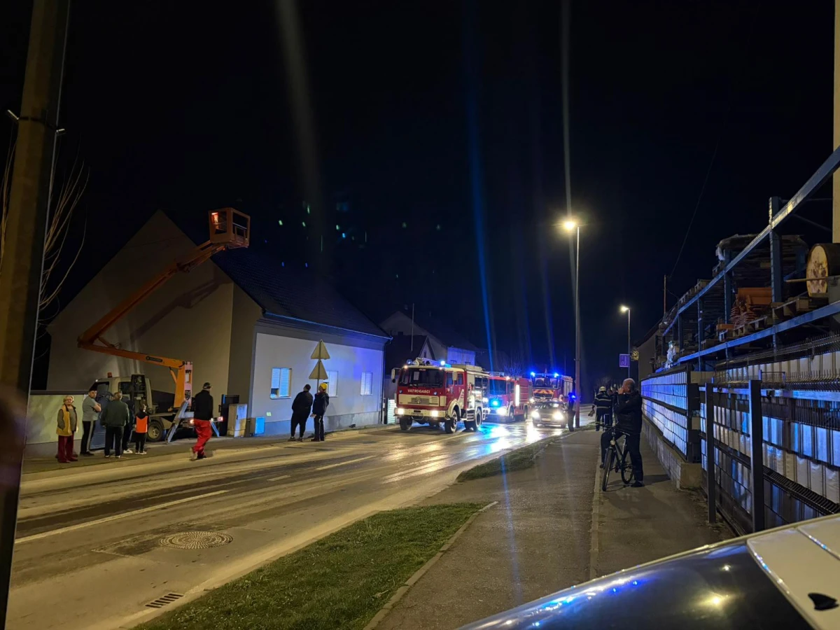 Požar u Pleternici: Gorjelo krovište obiteljske kuće