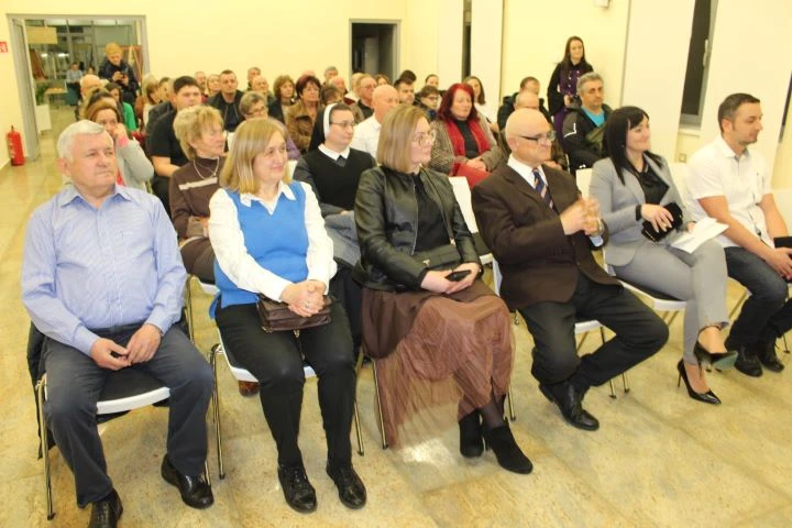 Otvorena izložba slika hrvatskog branitelja Drage Matoševića „Korizma i Uskrs“