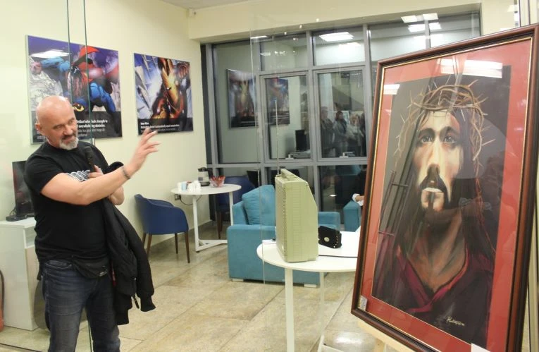 Otvorena izložba slika hrvatskog branitelja Drage Matoševića „Korizma i Uskrs“