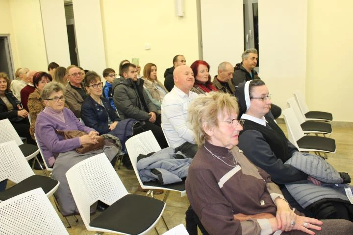 Otvorena izložba slika hrvatskog branitelja Drage Matoševića „Korizma i Uskrs“