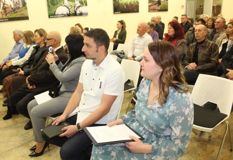 Otvorena izložba slika hrvatskog branitelja Drage Matoševića „Korizma i Uskrs“