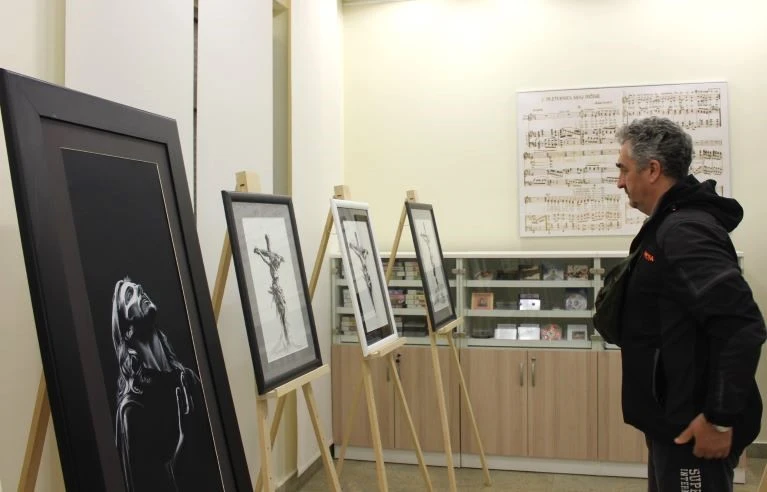 Otvorena izložba slika hrvatskog branitelja Drage Matoševića „Korizma i Uskrs“