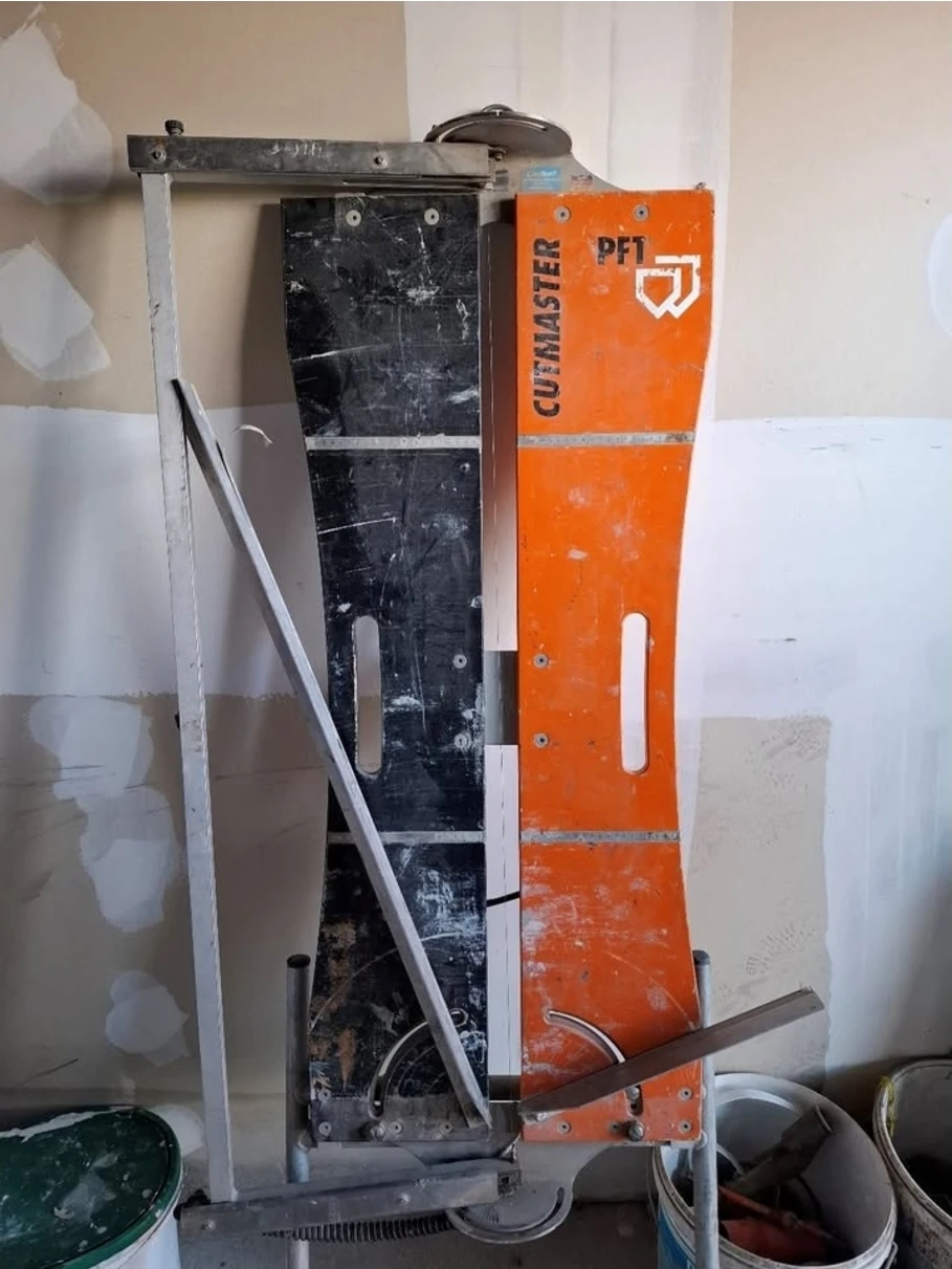 Požega: Najam profesionalne građevinske opreme i alata uz brzu dostupnost i fleksibilne uvjete