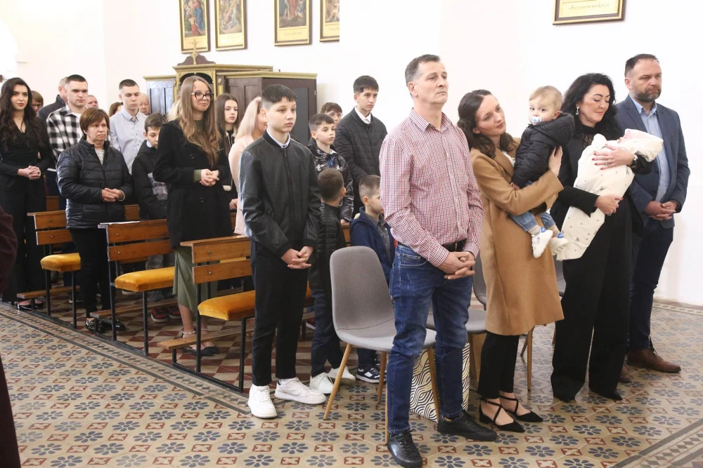 Deset puta „da“ životu: Obitelj Ivić svjedoči radost evanđelja
