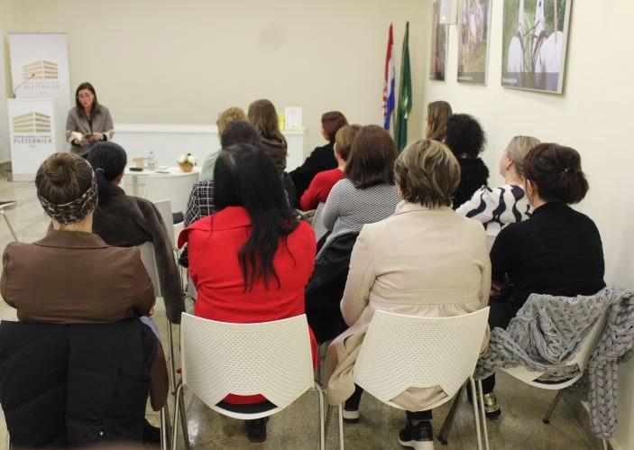 ZAVRŠEN TJEDAN ZA ŽENE U PLETERNICI: Održano predavanje „Sve što su mi prešutjeli o muškarcima i ženama“