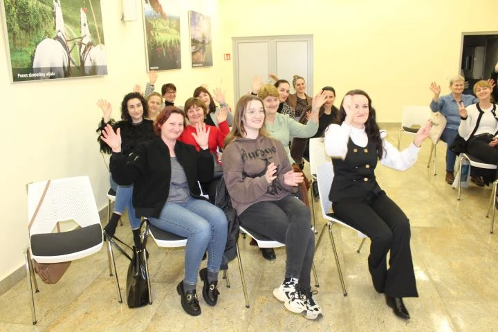 ZAVRŠEN TJEDAN ZA ŽENE U PLETERNICI: Održano predavanje „Sve što su mi prešutjeli o muškarcima i ženama“