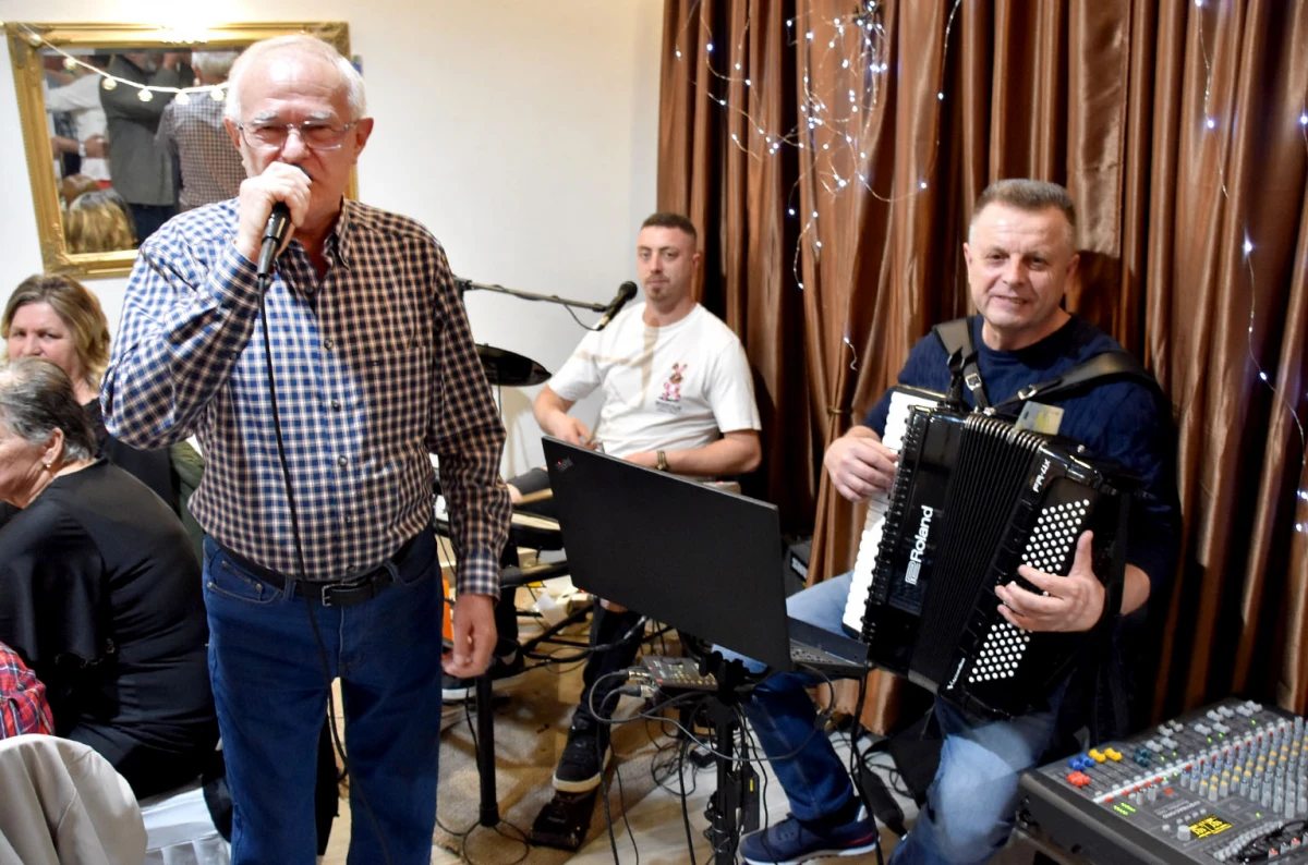 Dvorana Luki u znaku žena: Cvijeće, darovi i vrhunska zabava