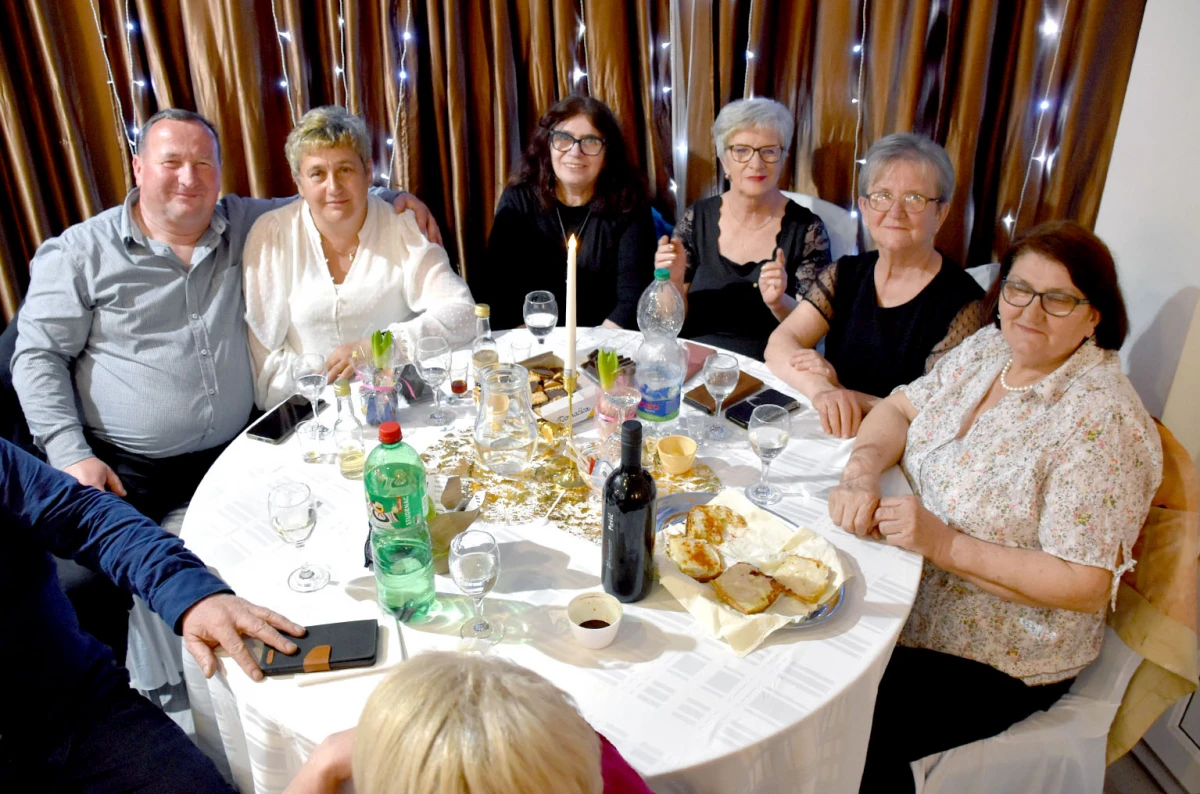 Dvorana Luki u znaku žena: Cvijeće, darovi i vrhunska zabava
