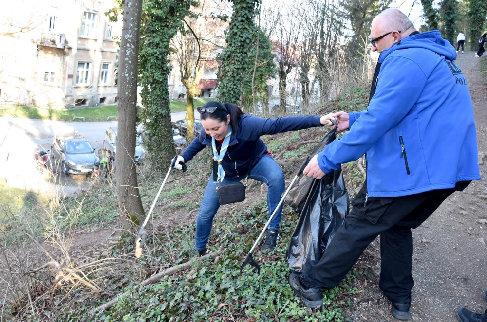 Iskusni „Brđani“ u akciji: Izviđači očistili Stari grad od otpada