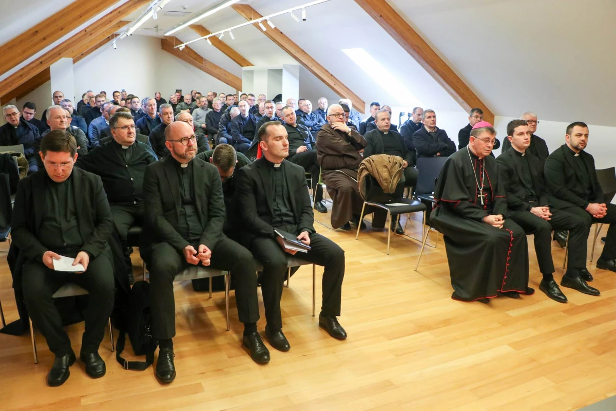 Korizmena duhovna obnova svećenika i đakona Požeške biskupije u Požegi