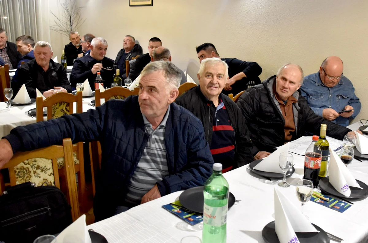 Vetovački vinogradari spremni za novu sezonu: Održano stručno predavanje u Lukaču