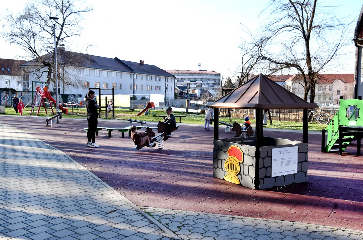 NOVO RUHO DJEČJEG IGRALIŠTA: Veselje podno Staroga grada