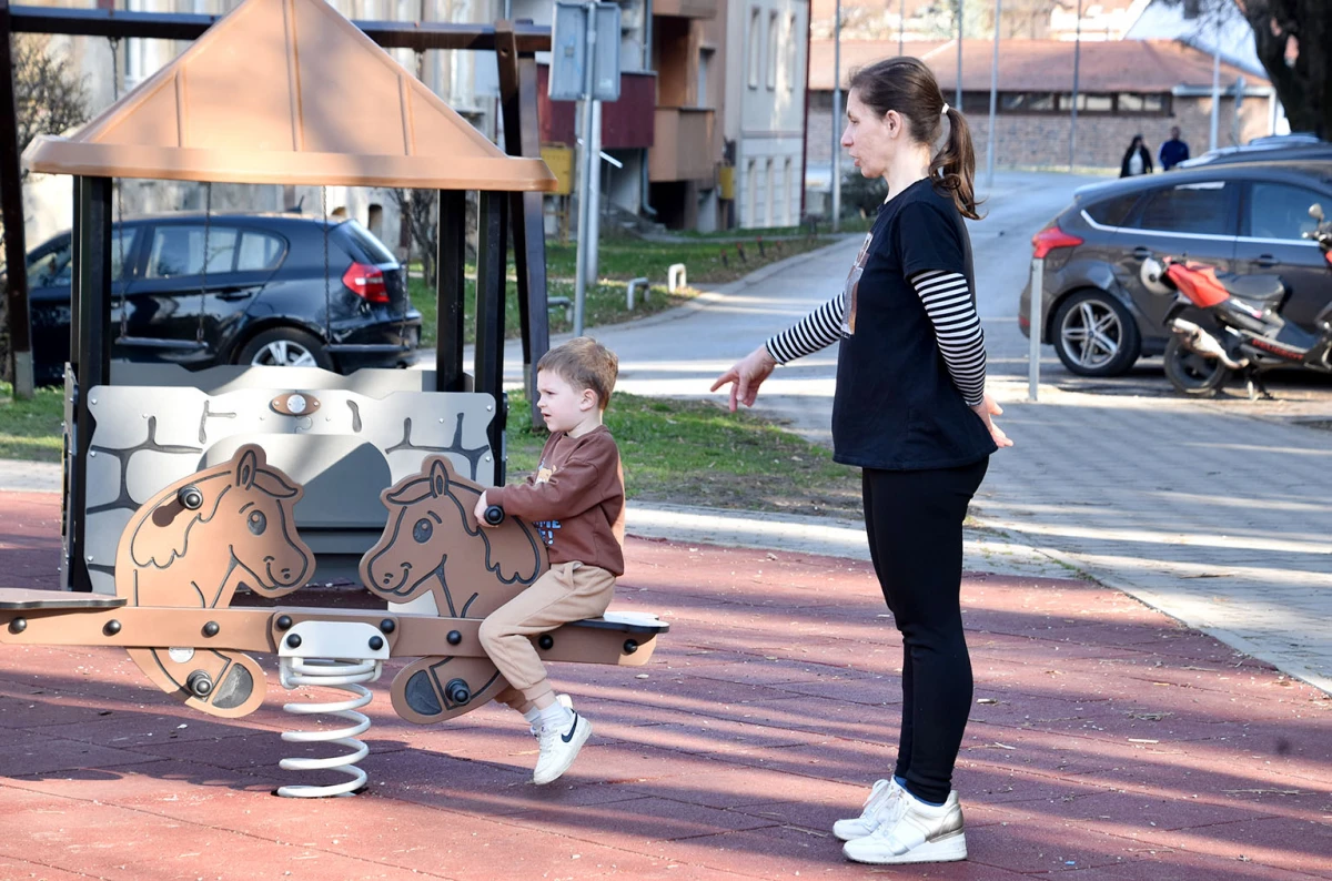 NOVO RUHO DJEČJEG IGRALIŠTA: Veselje podno Staroga grada