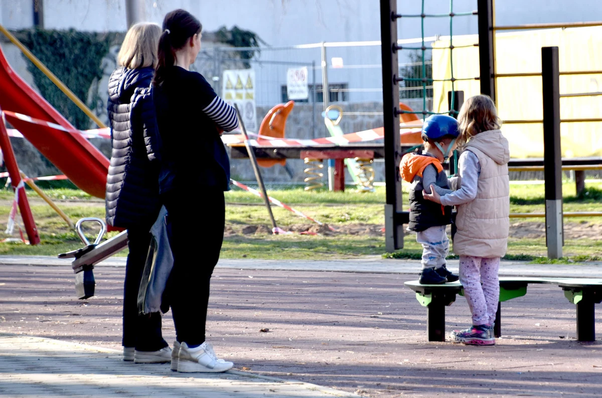NOVO RUHO DJEČJEG IGRALIŠTA: Veselje podno Staroga grada