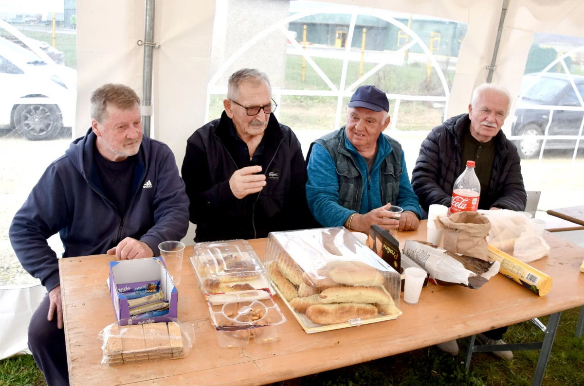 KUTJEVO NA BARIKADAMA: „Tko će doći u smrdljivi grad?“