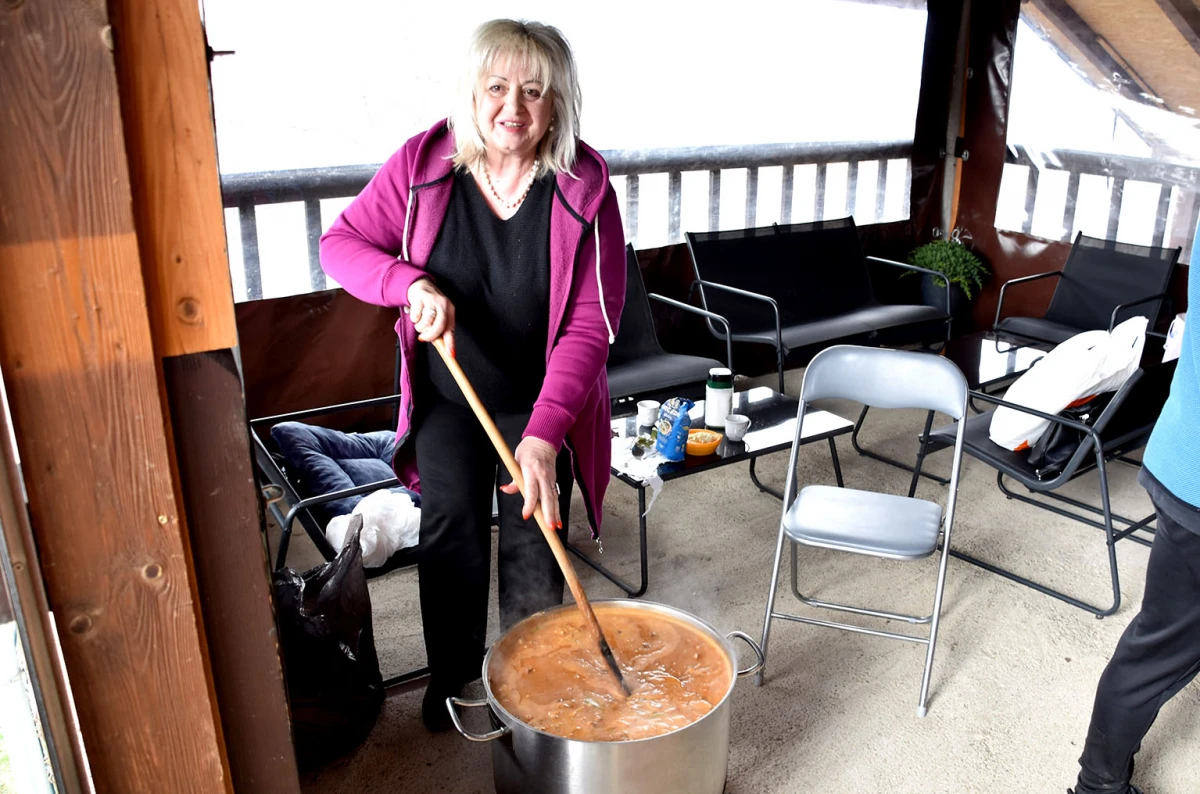 Srce puno, a klijet još punija: Tradicionalna proslava kod Božice i Roberta Hodaka