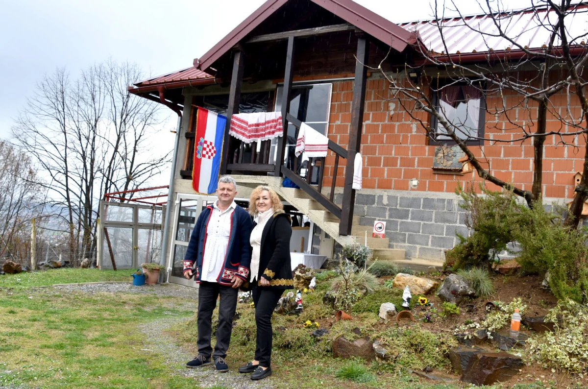 Srce puno, a klijet još punija: Tradicionalna proslava kod Božice i Roberta Hodaka