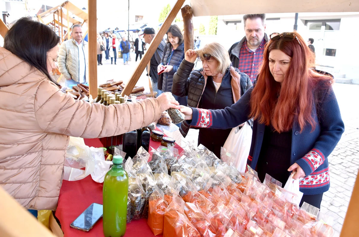 Grgurevski sajam privukao brojne posjetitelje u šetališnu zonu